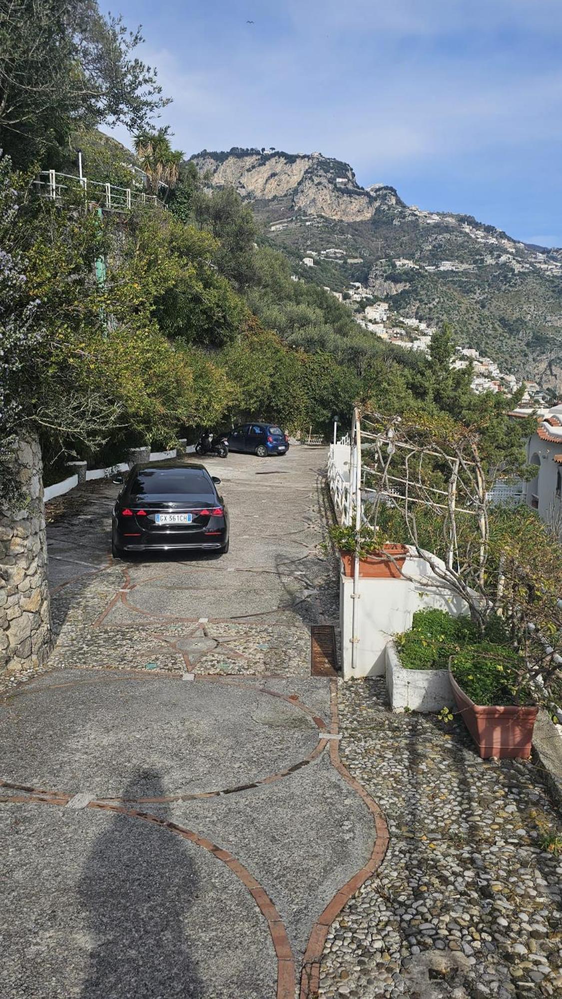 Casa La Scogliera Apartment Praiano Luaran gambar