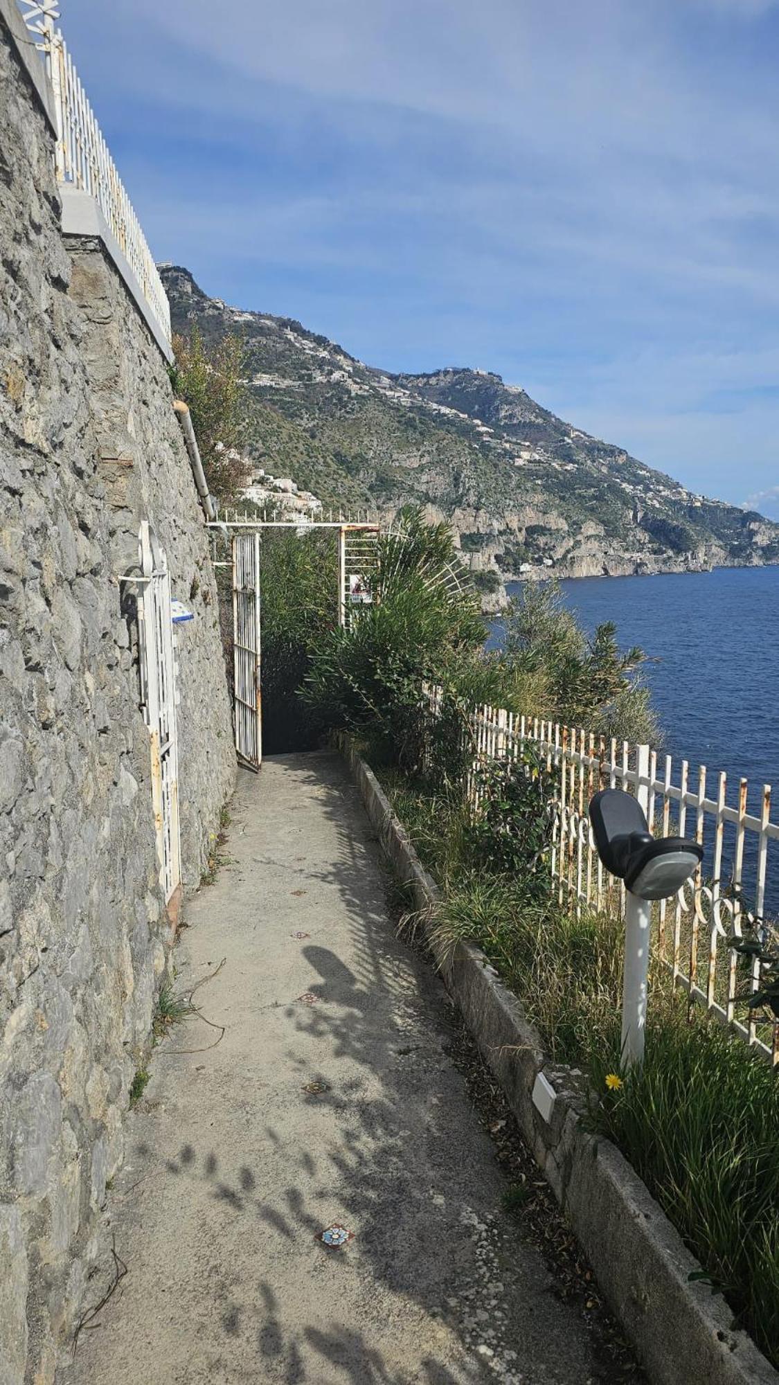 Casa La Scogliera Apartment Praiano Luaran gambar